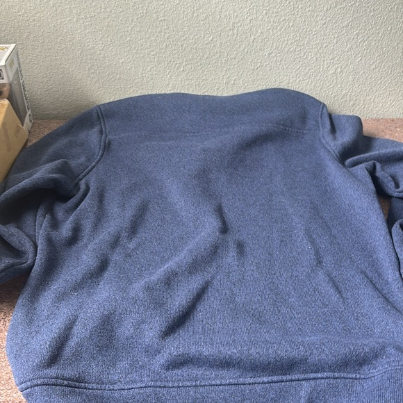 Vineyard vines navy 1/2 zip - Picture 6 of 9